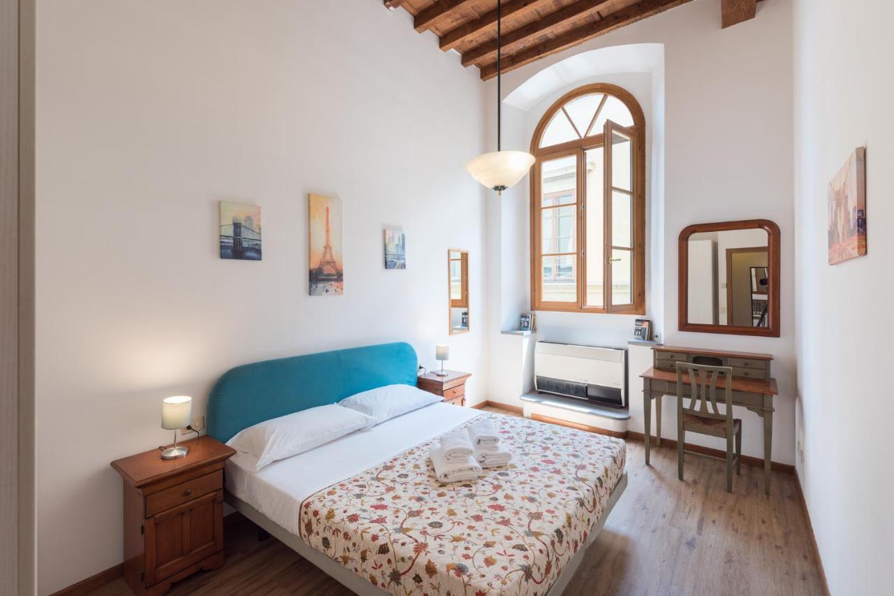 Apartments Close To Duomo Φλωρεντία Δωμάτιο φωτογραφία