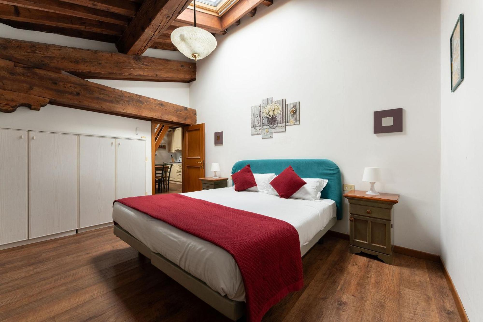 Apartments Close To Duomo Φλωρεντία Δωμάτιο φωτογραφία