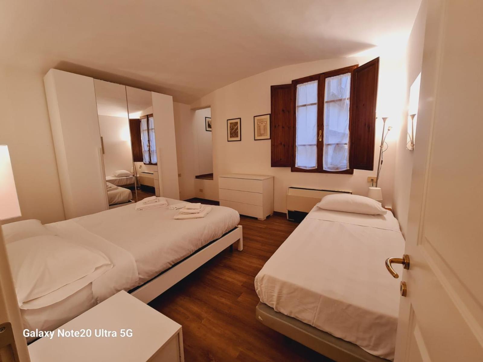 Apartments Close To Duomo Φλωρεντία Δωμάτιο φωτογραφία
